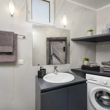 アパート Golden 4 イアリソス